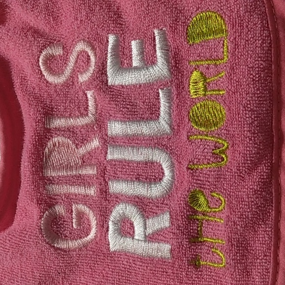 Girls Infant Bibs With Velcro Closure - Picture 3 of 3